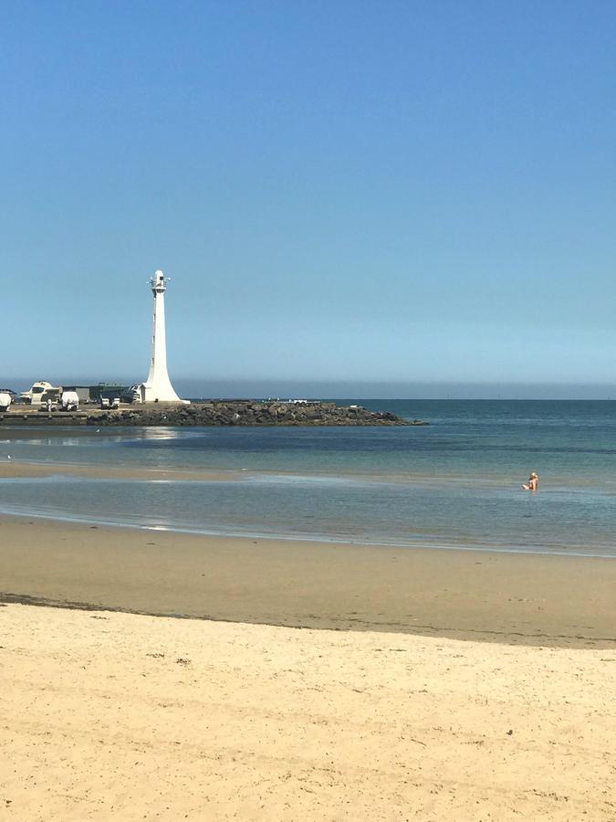 Beach Front Beauty Melbourne Exterior photo